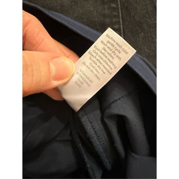 Athleta Blue Go Far Travel Venture Zip Pockets Jogger Pants Size 4T - Picture 7 of 7